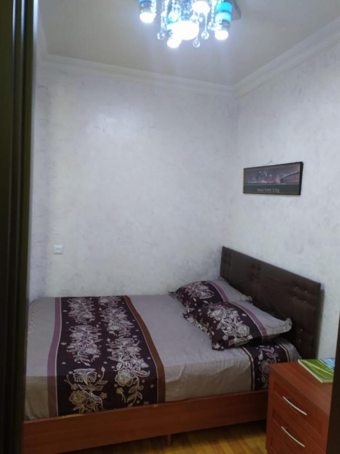 Apartment On 26 May Str バトゥーミ エクステリア 写真