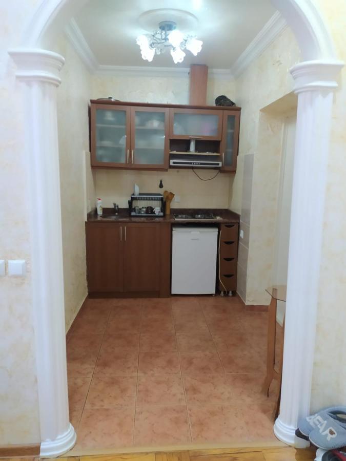 Apartment On 26 May Str バトゥーミ エクステリア 写真